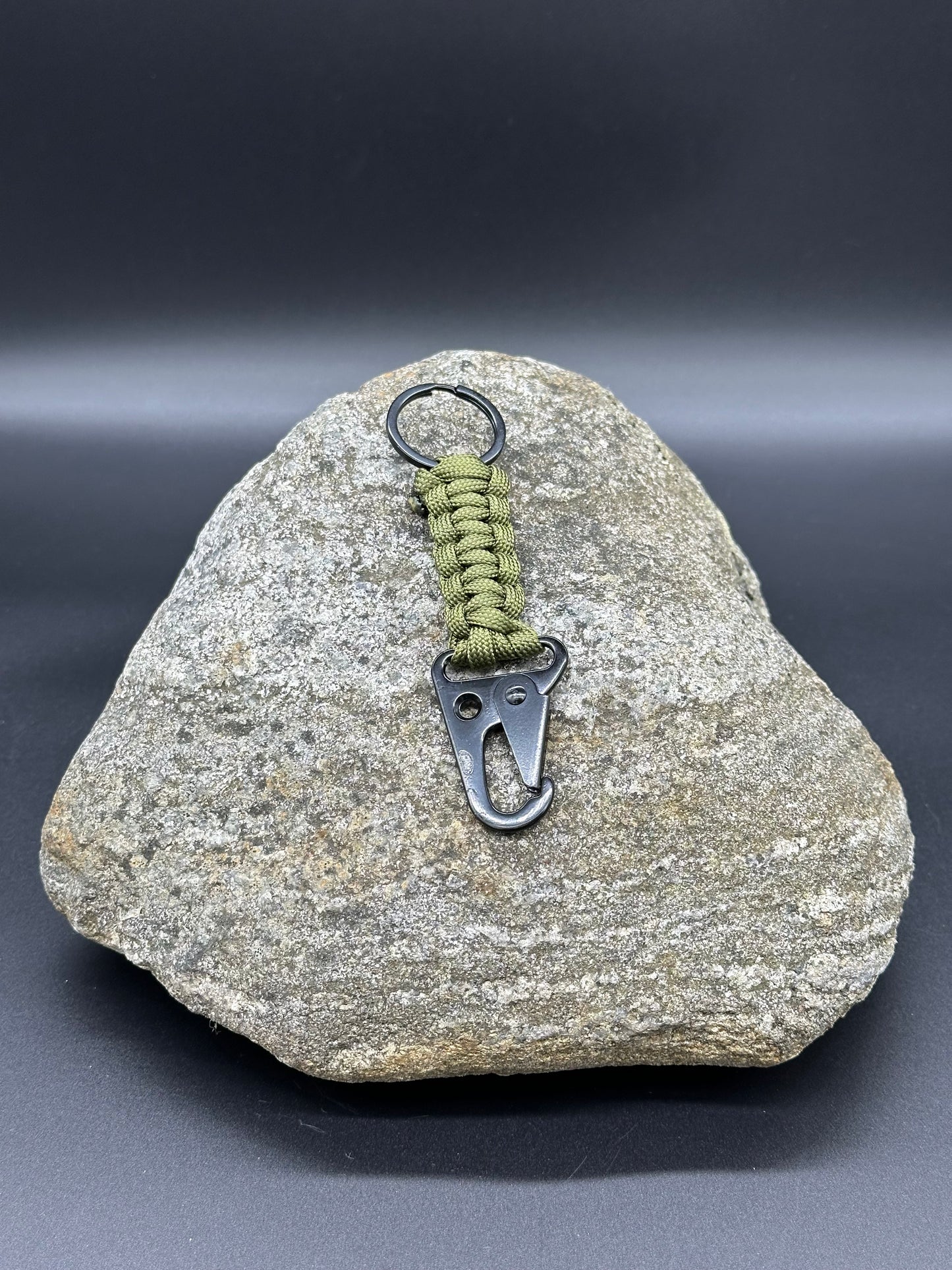 Paracordnyckelring m. Karbinhake